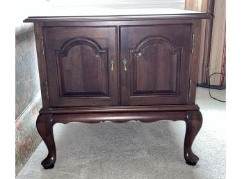 Ethan Allen End Table With Cabinet