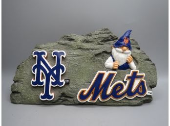 Forever Collectibles New York Mets Resin Rock 2010