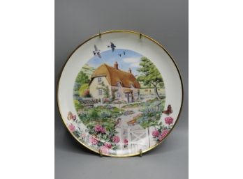 The Franklin Mint Heirloom Recommendation Rose Cottage Fine Porcelain Plate