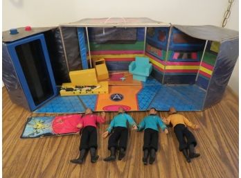 MEGO Star Trek U.S.S. Enterprise Playset With 4 Action Figures