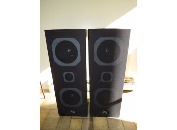 Hitachi Ss-53 Stereo Speakers - Set Of 2