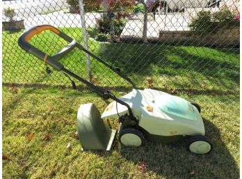 Neuton Naturally Smarter Equipment Battery Operated Mower EM 5-1 With Battery & Charger Plug
