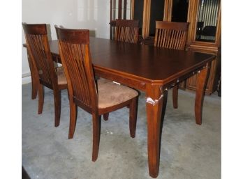 Vintage Dining Table With 1 Leaf & 4 Chairs