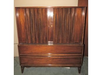 Mid-Century Modern Thomasville Gentleman's Chest Dresser