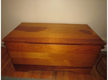 Mid-Century Blanket Chest With Lid
