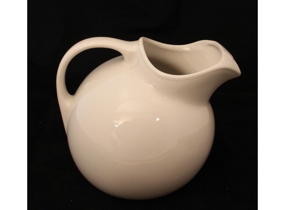 Hall White Round Pitcher Made In The U.S.A. (196)
