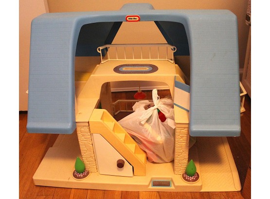 Little Tikes Doll House (514)