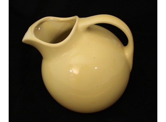 Hall 633 Yellow Pitcher Made In USA (202)