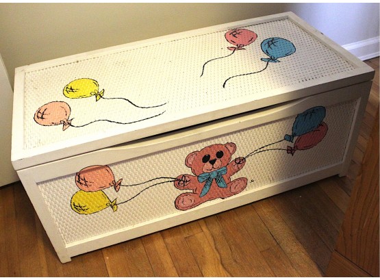 Adorable White Painted Toy Chest (516)
