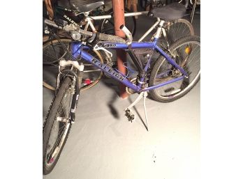 Men's M80 Raleigh Off Road Bike, Recently Refurnished Blue, TOP OF THE LINE BIKE (ph)
