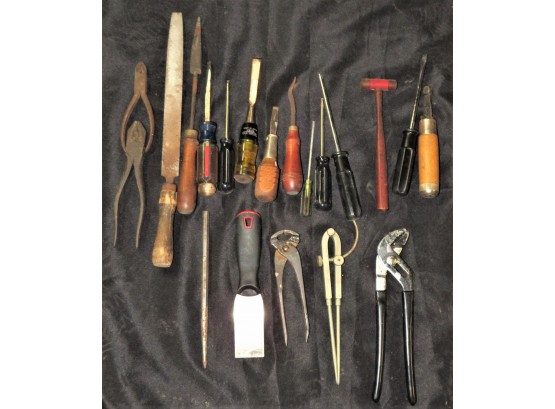 Assorted Lot Of Hand Tools - Lot Of 20