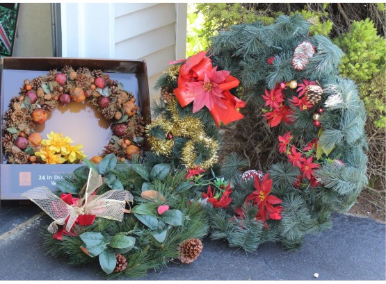 Assorted Holiday Wreaths (B42)