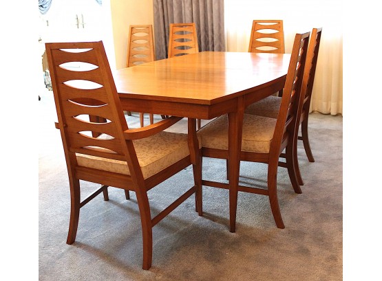 MCM Haywood Wakefield  Style Table With 4 Chairs & 2 Arm Chairs (185)