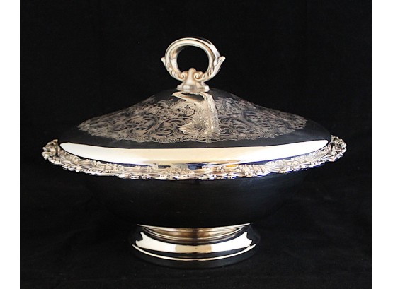 Pedestal Serving Platter With Cover (134)