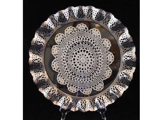 Glass & Doilies Serving Platter (166)