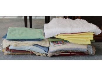 Assorted Table Clothes (G179)