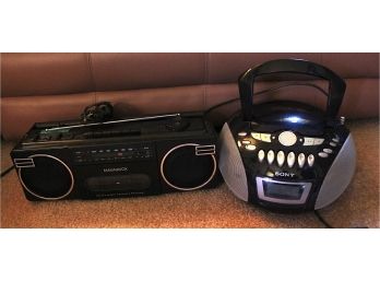 Sony & Magnavox Portable Radios (G139)