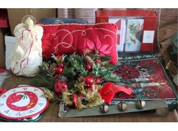 Assorted Christmas Decorations (B31)