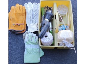 3 Pairs Of Gardening Gloves & Twine (B12)