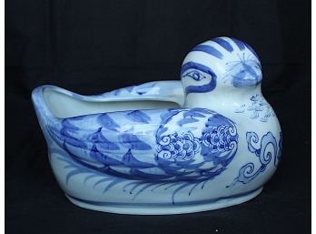 Hand Made Blue & White Duck Planter Made In China (78)