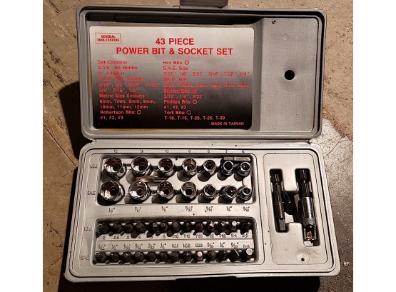 43 Piece Power Bit & Socket Set (ph)
