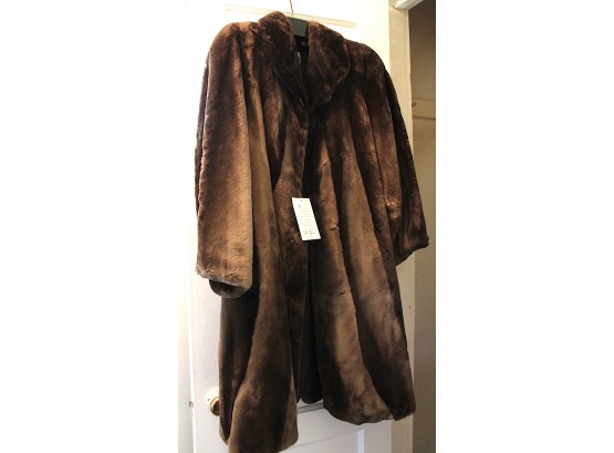 Stylish Gina Gabriel Dark Brown Women's Fur Coat, M/L (058)