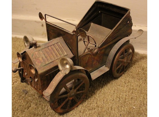 Metal Sculpture Vintage Car (048)
