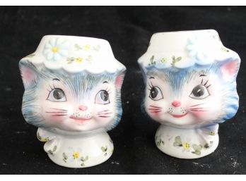 Adorable Vintage Ceramic Cat Salt & Pepper Shakers (141)