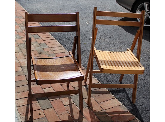 Pair Of Wood Folding Chairs (118)