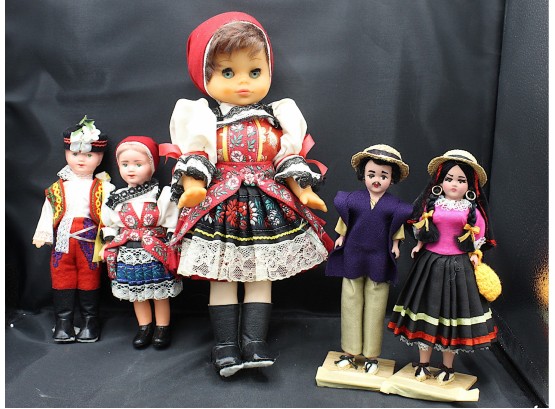 Assorted Vintage Dolls (R197)