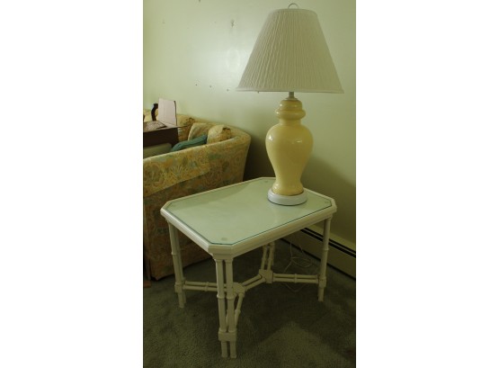 White End Table With Lamp (R194)