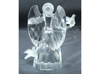 Reflections By The Paragon Crystal Angel (R138)