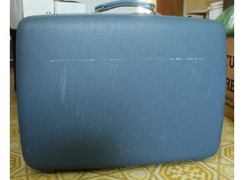 Vintage American Tourist Suitcase (R162)