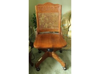 Vintage Wooden Swivel Desk Chair (R165)