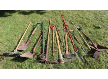 Assorted Shovels & Rakes, 14 (R106)
