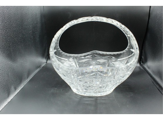 VINTAGE LEAD CRYSTAL CUT GLASS PEDESTAL BASKET WITH HANDLE (O153)
