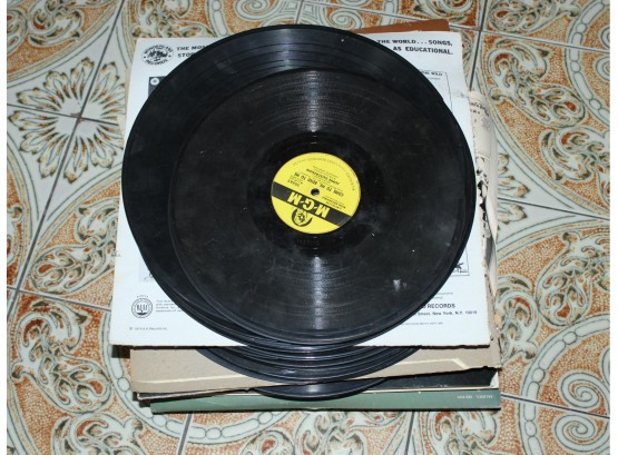 Assorted Stack Of Vinyl Records (O143)