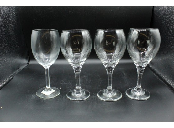 Four Crystal Wine Glasses (O052)