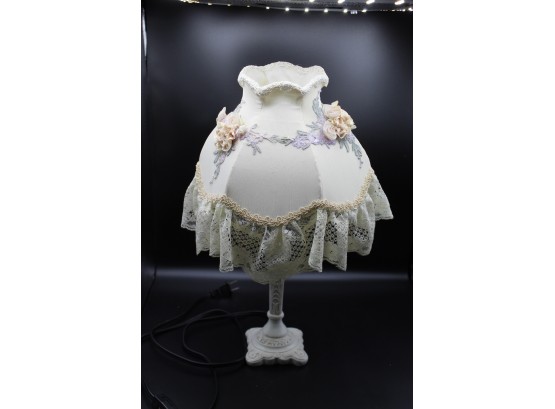 White Lamp And Lace Trim Shade With Fabric Flowers (057)