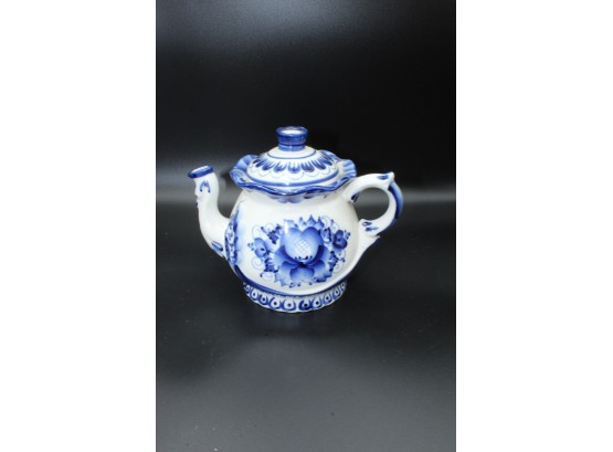 Blue And White Swan Pattern Teapot By Nat. Kolpakoba (091)