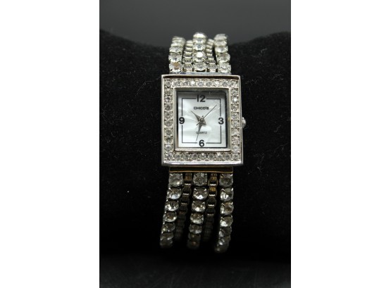Chico's Quartz Stainless Steel Back Woman's Watch (201)