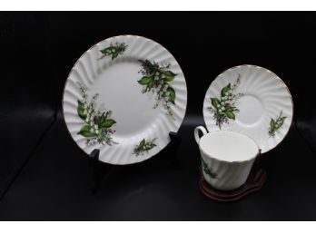 Crown Victoria Staffordshire Plate, Saucer And Tea Cup Lilly Of The Valley Pattern (048)