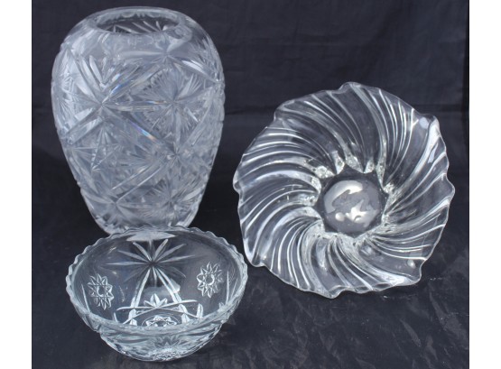 3 Piece Cut Glass Vase And Bowls Set (G188)