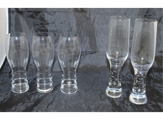 Assorted Glassware (Y090)