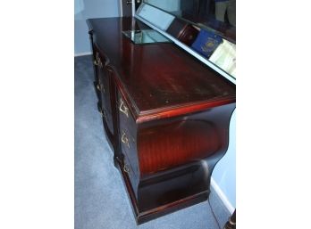 Vintage Dresser & Mirror (133)
