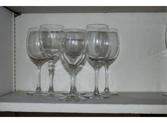 Six Glass Wine Glasses (079)