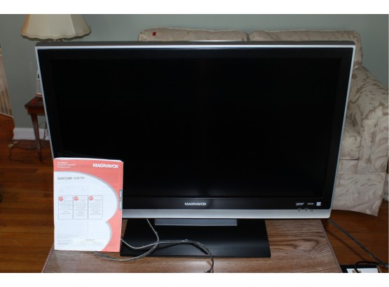 Magnavox 31' LCD TV (048)