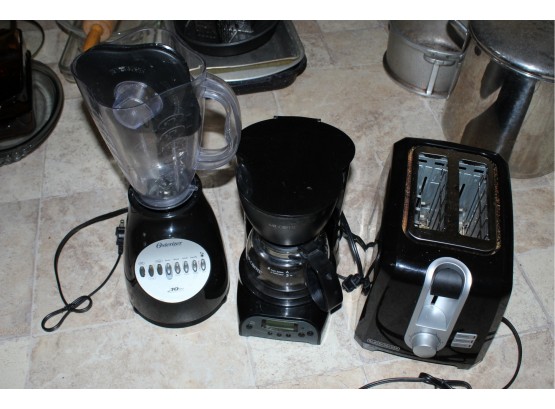 Toaster, Coffee Maker, And Blender (189)