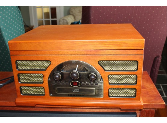 Rochester CR66 Record And Cassette Player 17' X 13' X 9' (015)