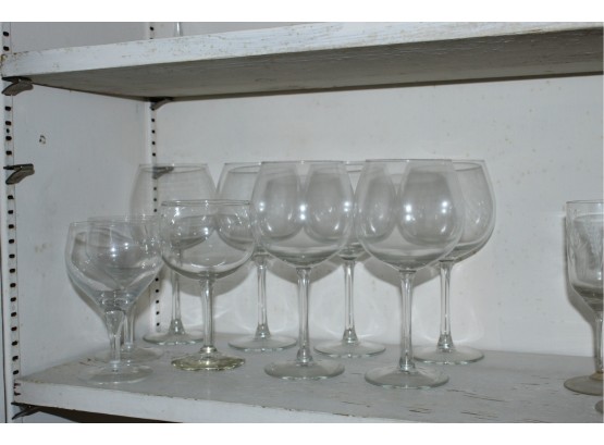 Set Of Wine Glasses; Nine Total (081)